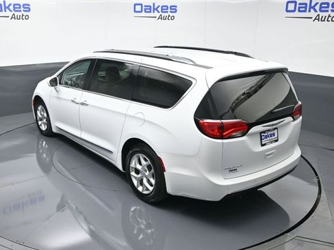 Used 2020 Chrysler Pacifica Touring-L Plus w/ Tire & Wheel Group image 53