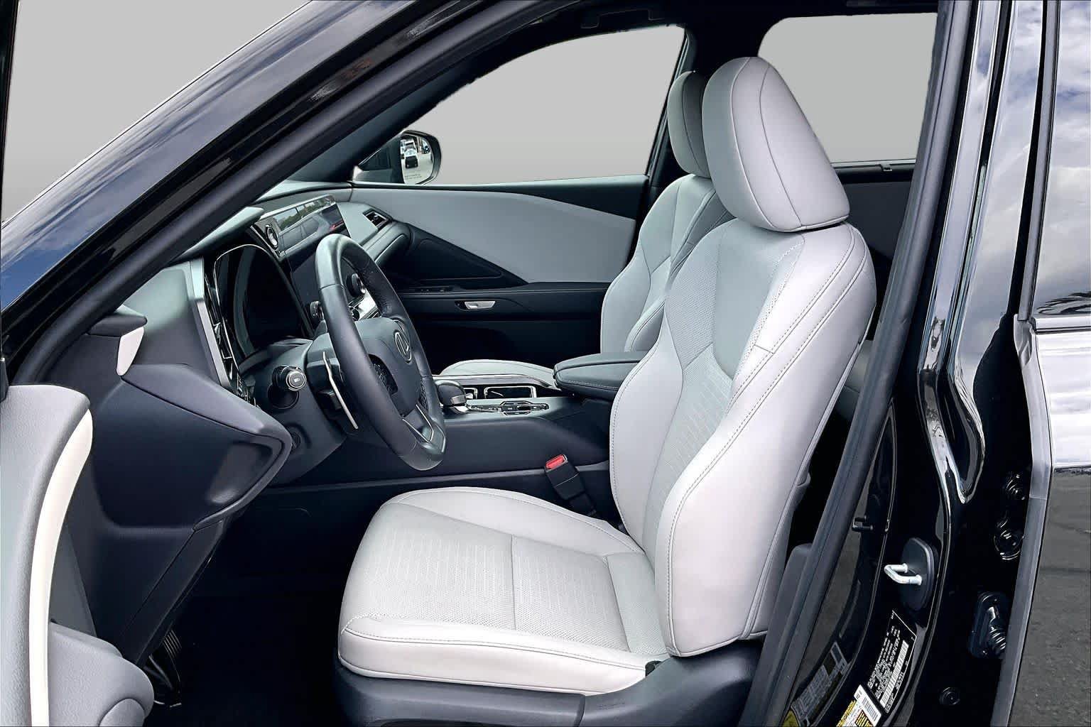 Certified 2024 Lexus TX 350 FWD w/ Cold Weather Package image 7
