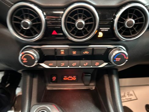 Used 2025 Nissan Sentra SV image 17