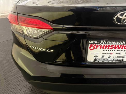 Certified 2024 Toyota Corolla LE image 17