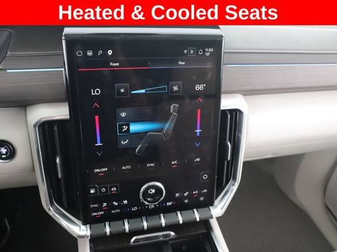 Used 2026 GMC Acadia Denali AWD/4WD image 4