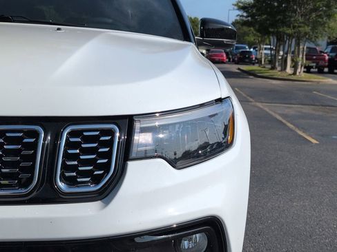 Used 2025 Jeep Compass Limited AWD/4WD image 13