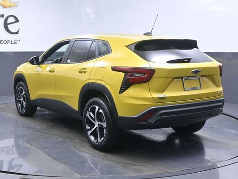 Used 2024 Chevrolet Trax RS w/ Driver Confidence Package image 34