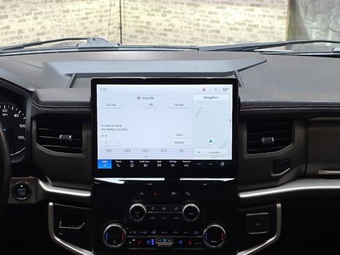 Used 2024 Ford Expedition XLT image 20