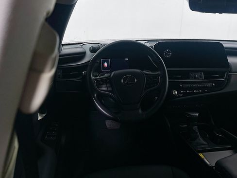 Used 2025 Lexus ES 350 w/ Premium Package image 17