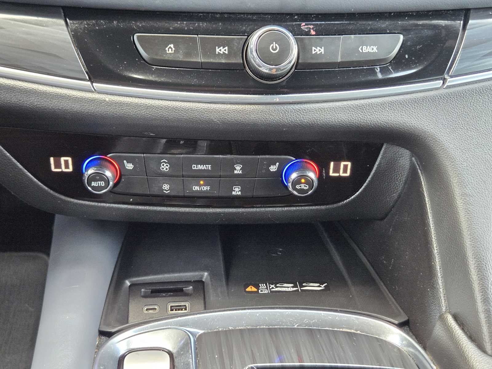 Certified 2023 Buick Enclave Essence w/ Experience Buick Package FWD image 19