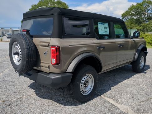 New 2025 Ford Bronco 4-Door image 3