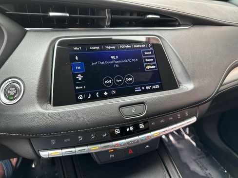 Used 2023 Cadillac XT4 Premium Luxury FWD image 14
