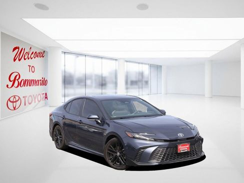 New 2026 Toyota Camry SE image 2