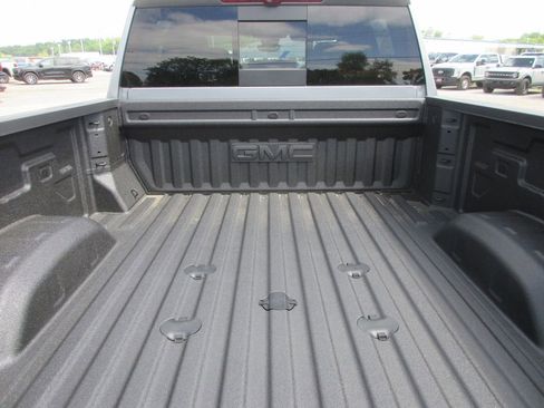 New 2026 GMC Sierra 3500 AT4 w/ AT4 Premium Plus Package AWD/4WD image 7