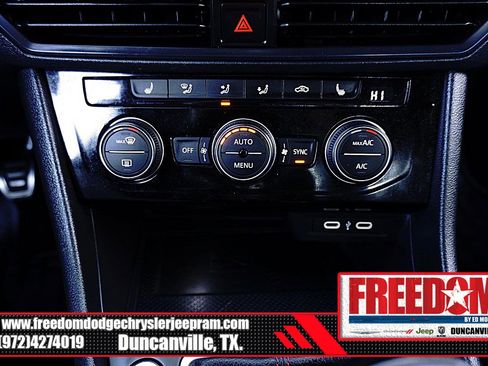 Used 2024 Volkswagen Jetta GLI 40th Anniversary Edition image 23