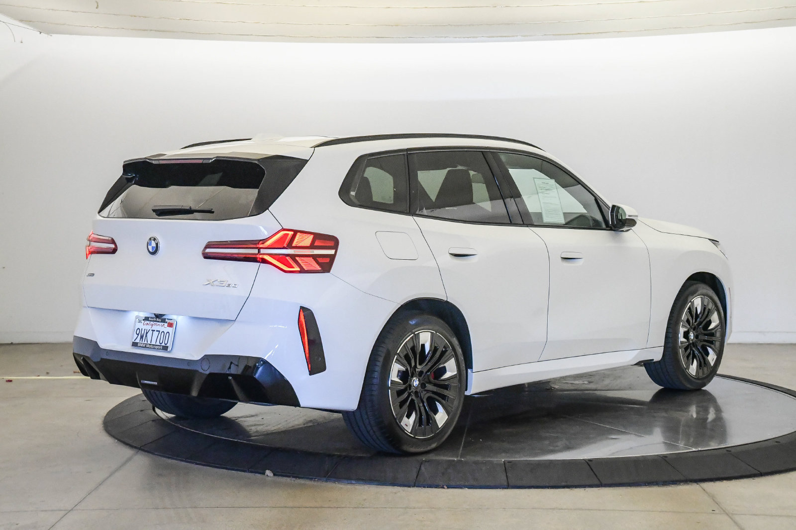 Used 2026 BMW X3 xDrive30i w/ M Sport Package AWD/4WD image 5