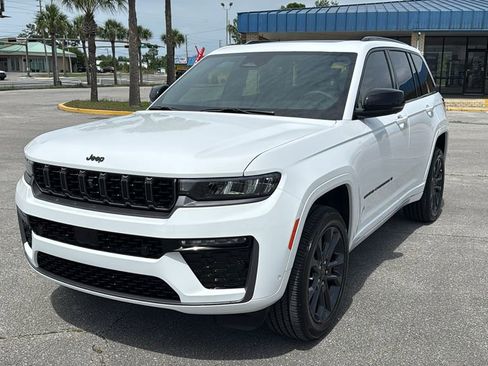 Used 2026 Jeep Grand Cherokee Limited AWD/4WD image 1