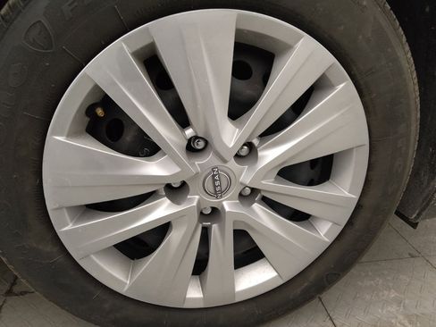 Used 2025 Nissan Sentra S FWD image 31