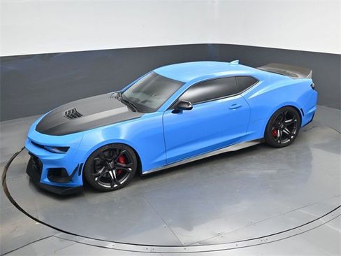 Used 2022 Chevrolet Camaro SS image 31