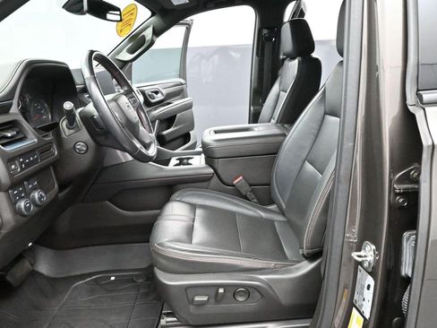 Used 2021 Chevrolet Tahoe RST w/ Luxury Package AWD/4WD image 15