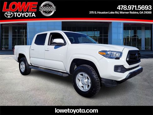 Used 2023 Toyota Tacoma SR image 1