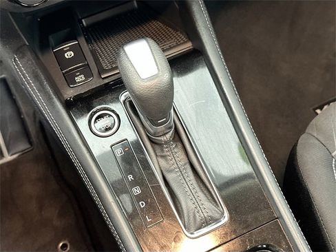 Used 2021 Nissan Kicks SV image 12