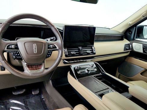 Used 2022 Lincoln Navigator L Reserve image 12