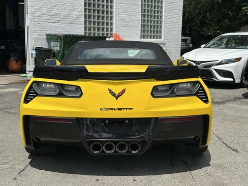 Used 2015 Chevrolet Corvette Z06 w/ 3LZ Preferred Equipment Group image 4