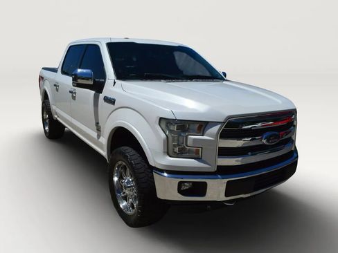 Used 2016 Ford F150 King Ranch w/ Equipment Group 601A Luxury AWD/4WD image 13