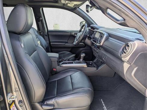 Used 2020 Toyota Tacoma Limited image 20