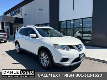 Used 2014 Nissan Rogue SV w/ SV Moonroof Package