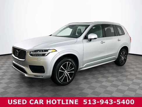 Used 2020 Volvo XC90 T6 Momentum image 2
