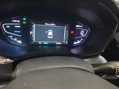 Used 2020 Kia Niro EX Premium FWD image 18
