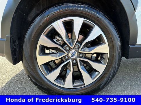 Used 2025 Subaru Outback Touring XT image 12