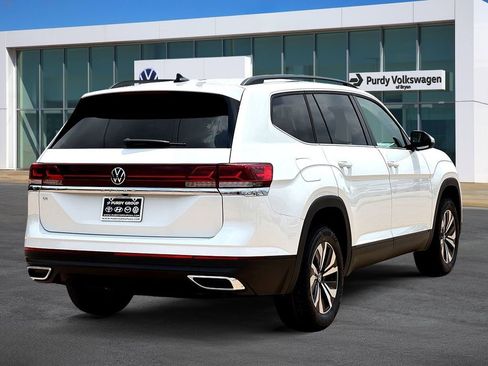 New 2026 Volkswagen Atlas SE FWD image 8