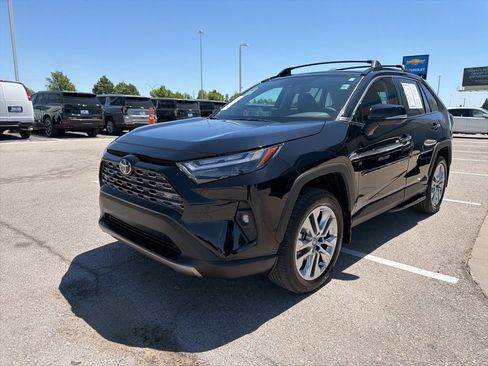 Used 2025 Toyota RAV4 Limited w/ Weather Package AWD/4WD image 7