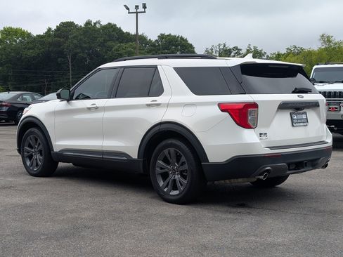 Used 2022 Ford Explorer XLT w/ Equipment Group 202A RWD image 7