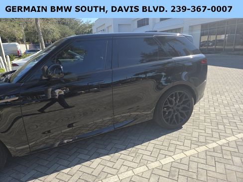 Used 2023 Land Rover Range Rover Sport SE Dynamic image 6