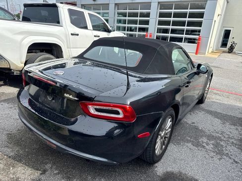 Used 2017 FIAT 124 Spider Classica RWD image 6