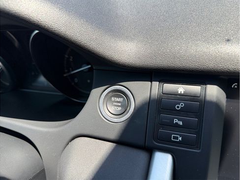 Used 2019 Land Rover Discovery Sport SE AWD/4WD image 28