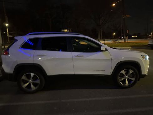 Used 2020 Jeep Cherokee Limited image 15