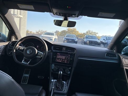 Used 2020 Volkswagen GTI SE image 19