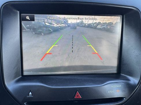 Used 2014 Ford Explorer XLT w/ Equipment Group 202A FWD image 21