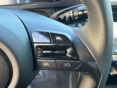 Used 2025 Hyundai Elantra Sport FWD image 26