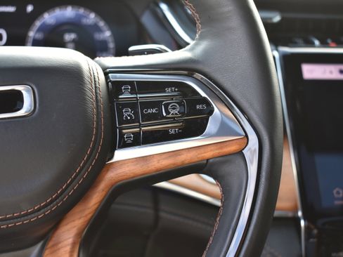 Used 2024 Jeep Grand Cherokee Summit image 14