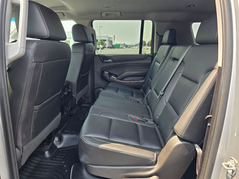Used 2018 Chevrolet Suburban LT AWD/4WD image 17