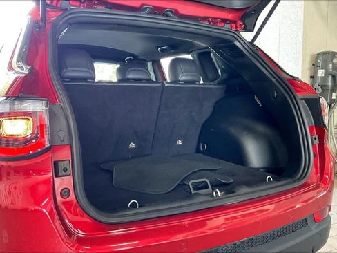Used 2025 Jeep Compass Limited AWD/4WD image 18