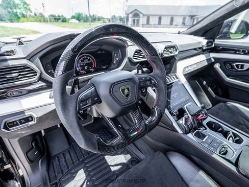 Used 2021 Lamborghini Urus AWD/4WD image 18