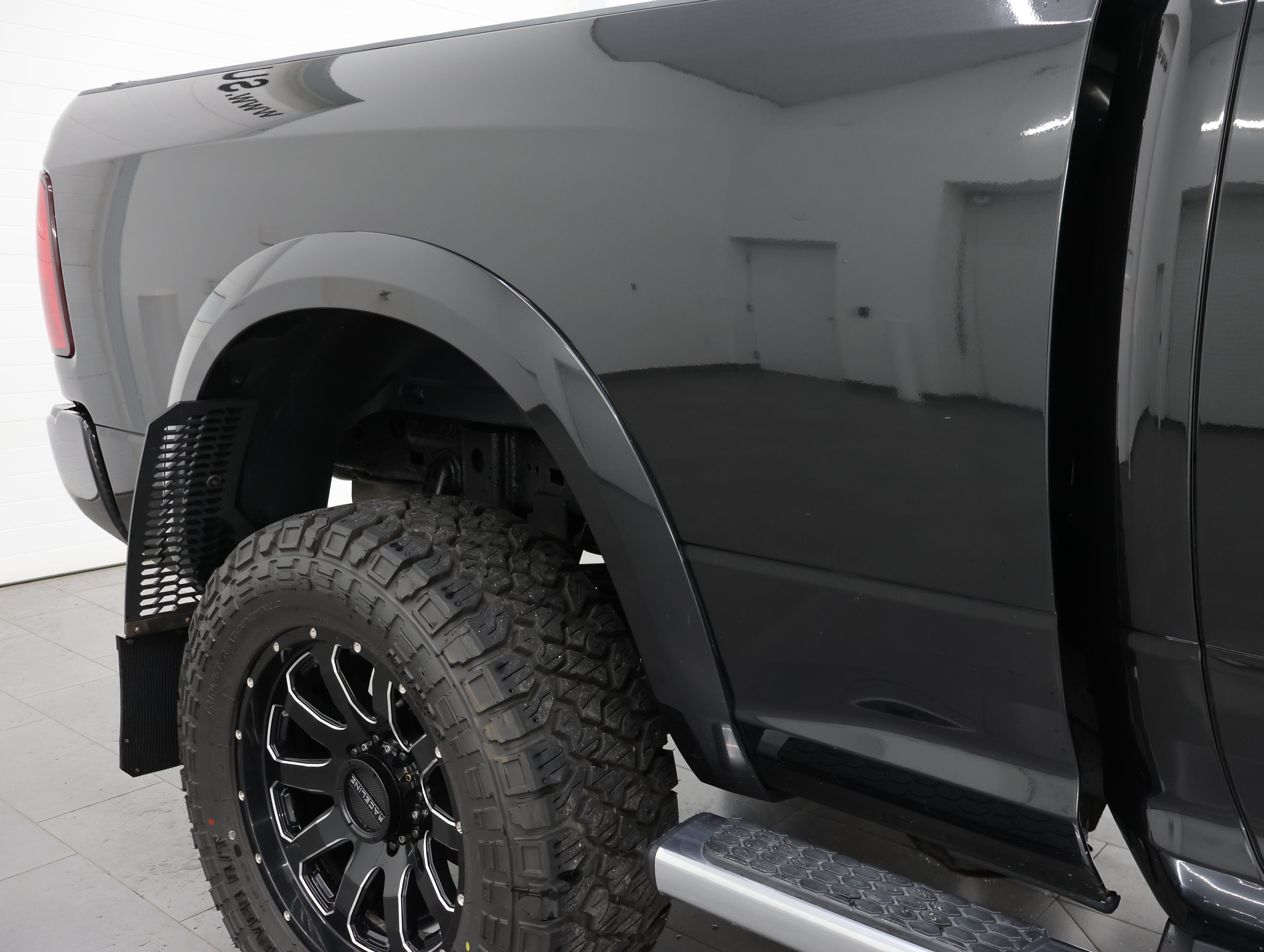 Used 2018 RAM 2500 Big Horn w/ Sport Appearance Group AWD/4WD image 26