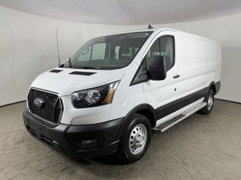 Used 2024 Ford Transit 250 Low Roof AWD w/ Exterior Upgrade Package image 3
