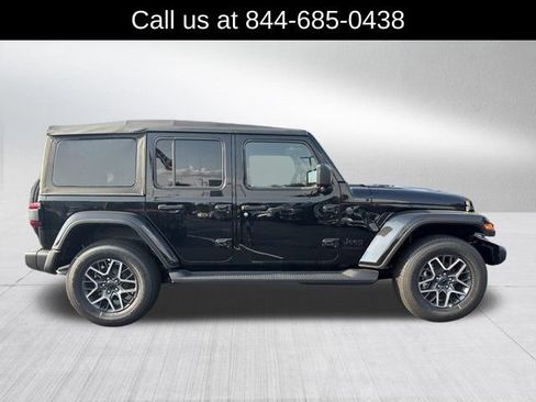 New 2026 Jeep Wrangler Unlimited Sahara AWD/4WD image 4