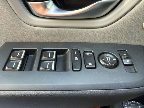 Used 2025 Honda Pilot EX-L image 24