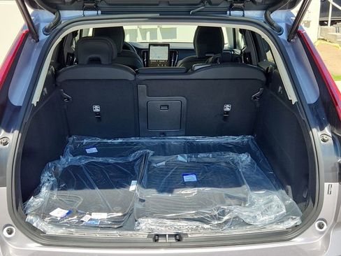 New 2026 Volvo XC60 B5 Plus w/ Climate Package image 17