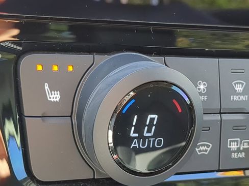 Used 2024 Toyota Grand Highlander Limited image 28